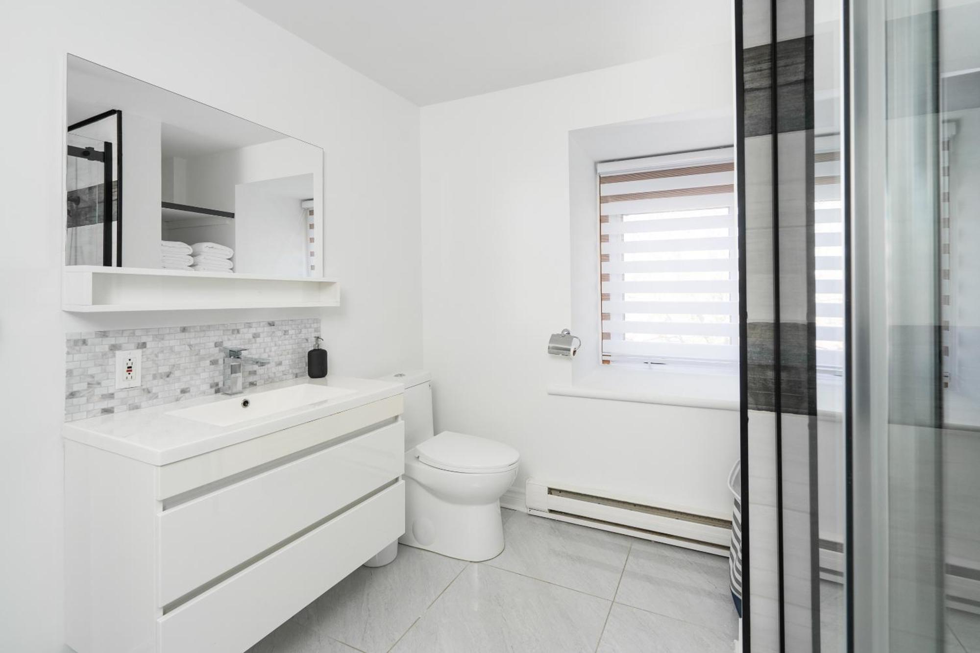 Centennial 6-Bedroom Waterfront Palace Sleeps 14 Montreal Exterior photo